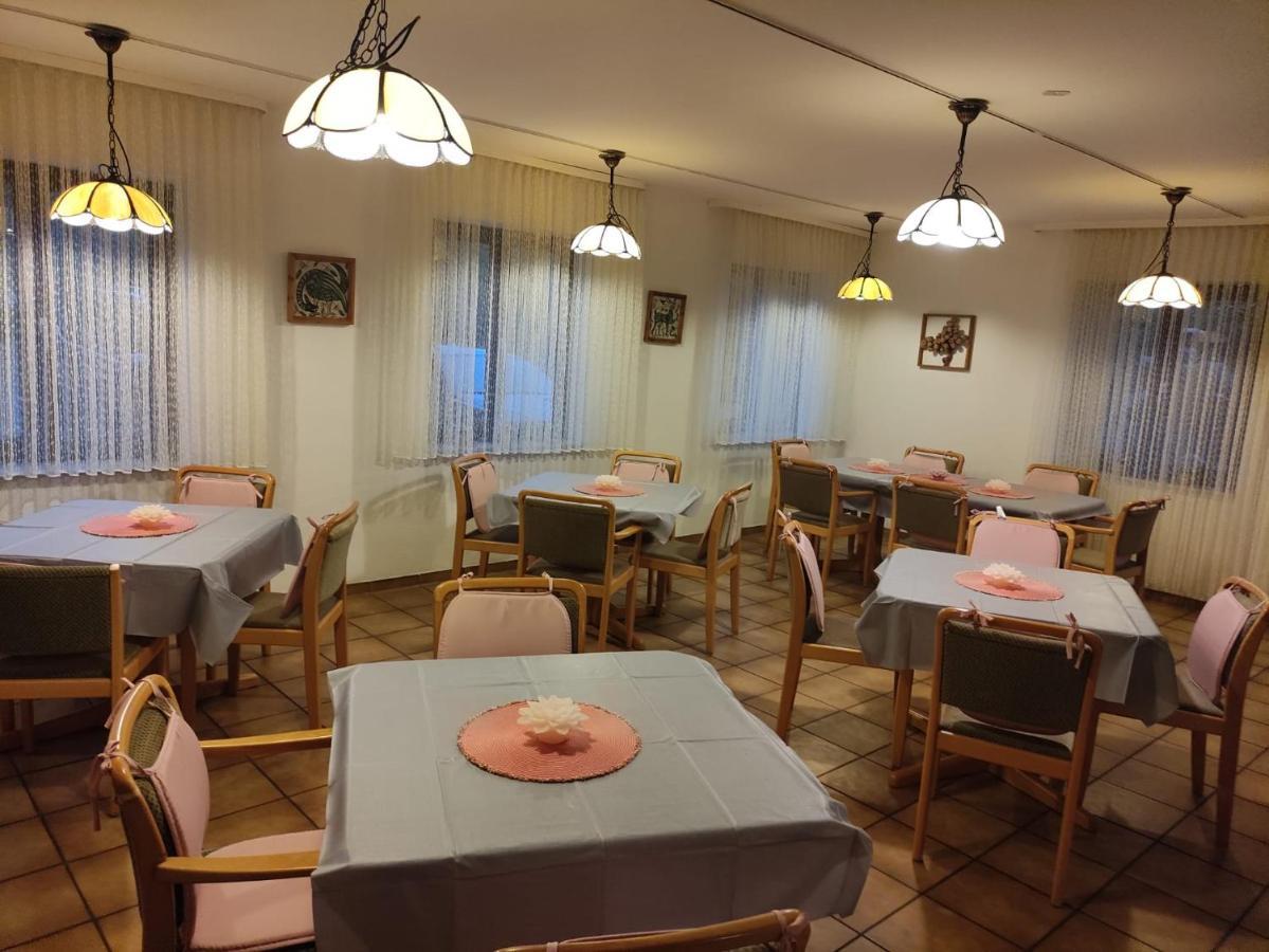 Auf Dem Roten Fels Eppenbrunn Esterno foto